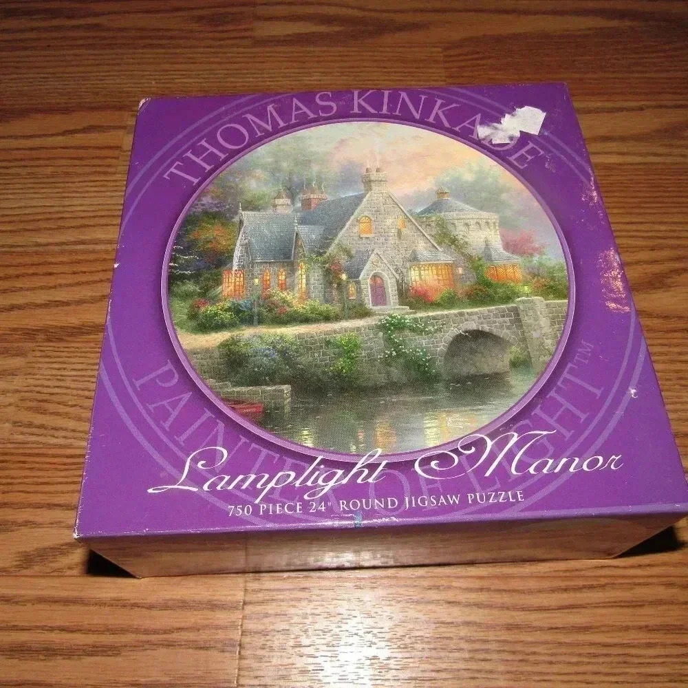 Thomas Kinkade LAMPLIGHT MANOR 750 Piece Puzzle